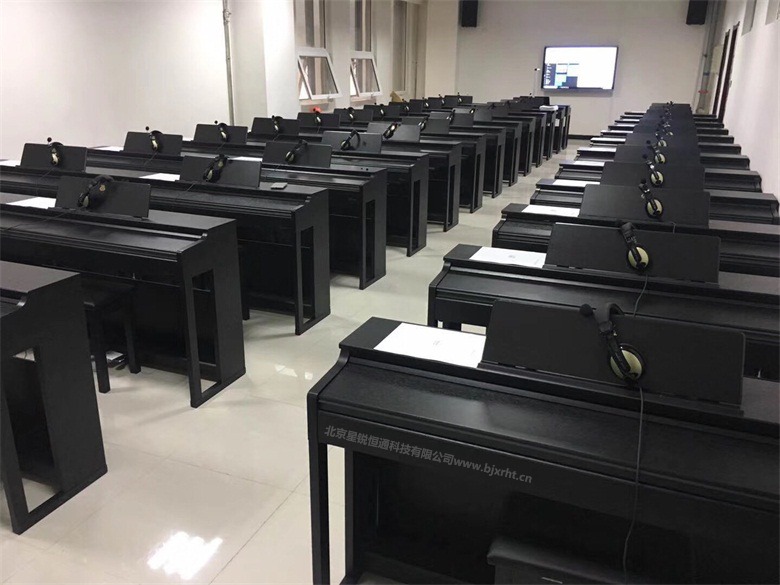 智慧老年音乐学习系统软件电钢琴教室——研发与应用前景
